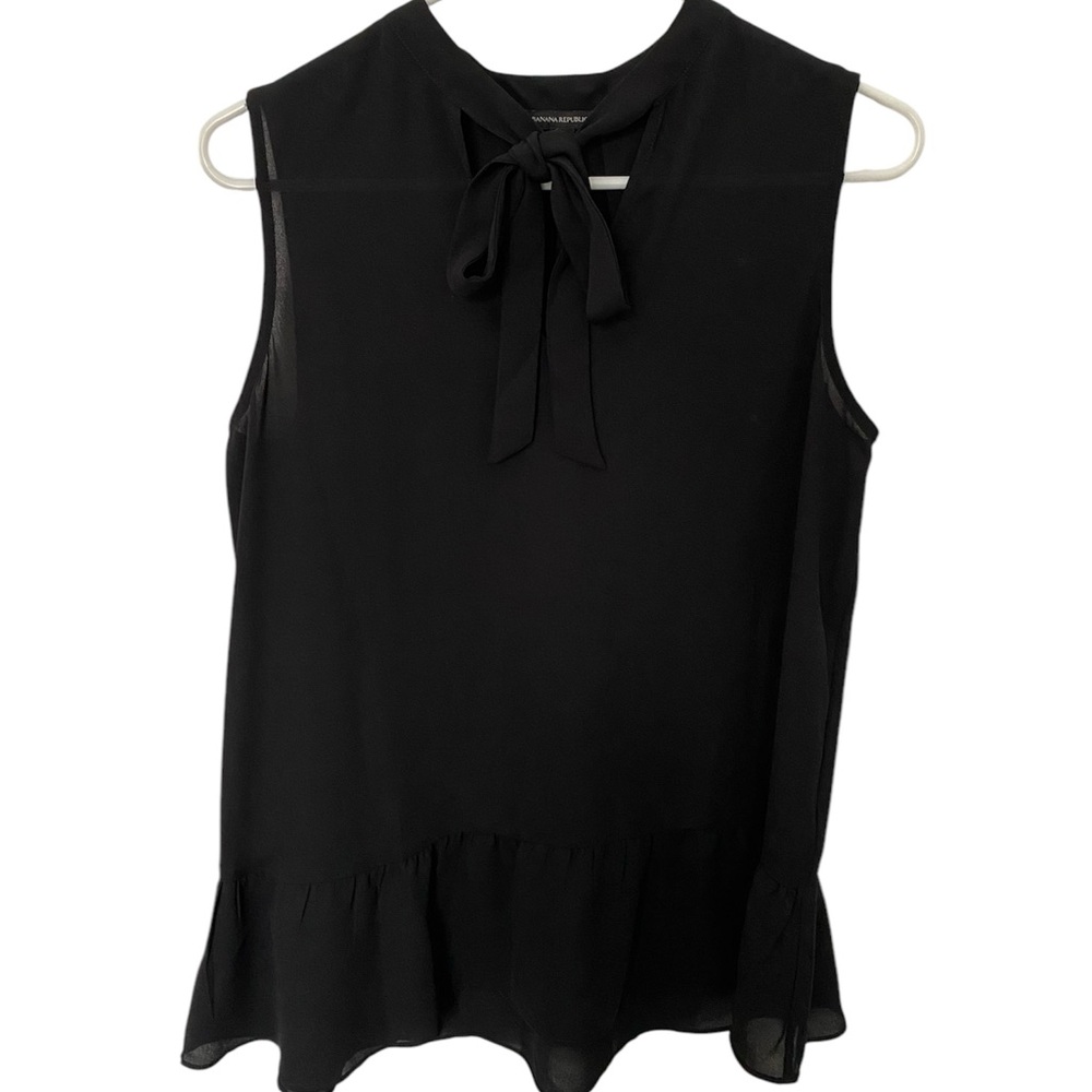 Banana Republic Sleeveless Blouse with Tie Front size Small Black